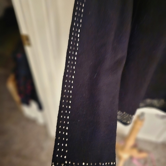 OLIVERS BLACK SWEATER BLOUSE - Picture 2 of 5